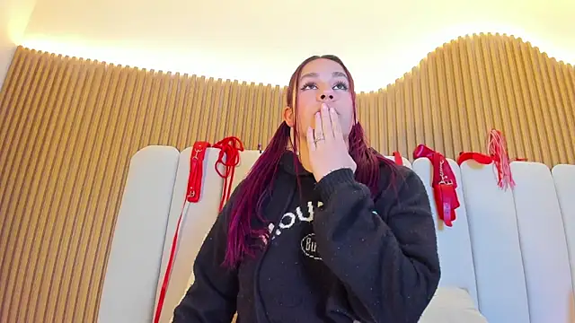 VelvetAndShadowsx