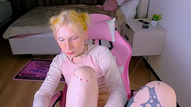 _Maybe_Baby live cam on StripChat