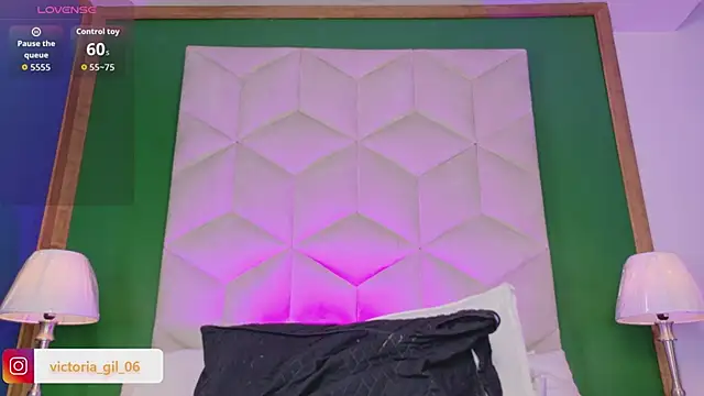 queen__violet webcam