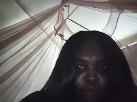 Crystalenriquez webcam