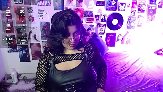 Roxy_f_w webcam