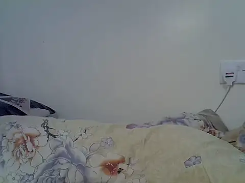 Sweet_Cherry17 live cam on StripChat