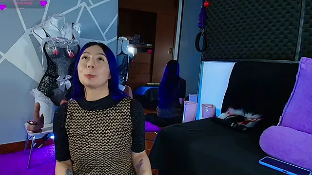 karlamoon23 webcam