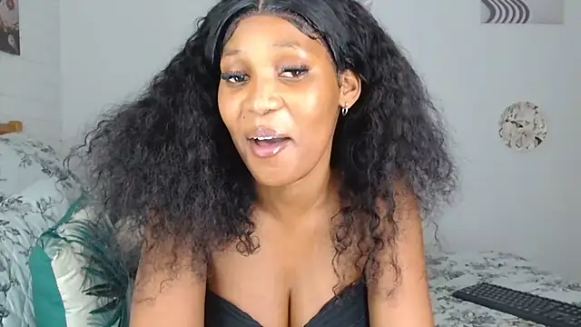 ConnieSmall24 webcam