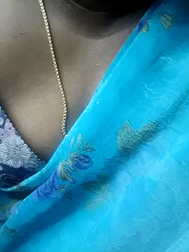 tamil_subha69 (F young) - Boobs oil show
