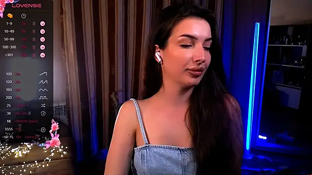 Laura_Bess webcam