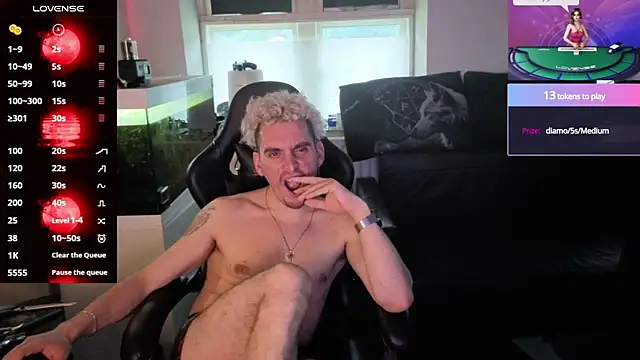 Rayzel_White webcam