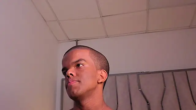 CHARLIE_WALKERR webcam