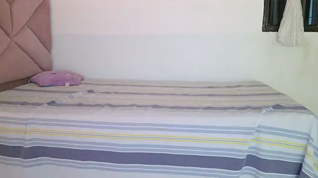 eva_sin18 (F young) - double penetration