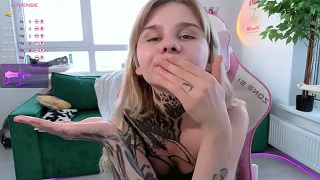 Britney_Lynch webcam