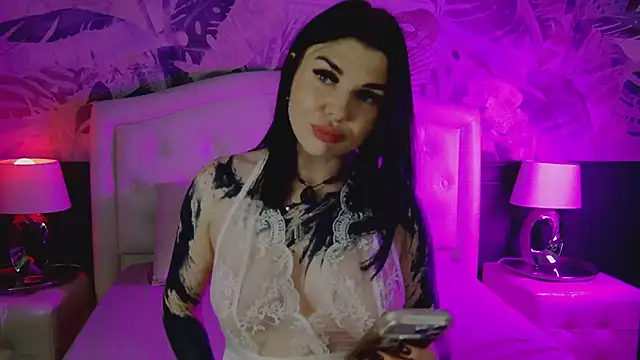 MaeveMoon webcam