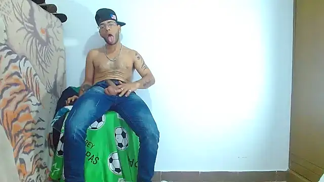 Alphamaster_92 webcam
