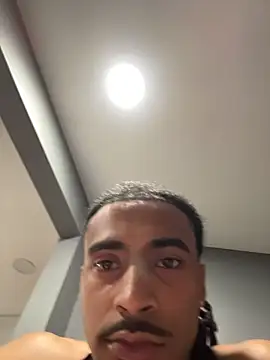 Mellyj053 webcam