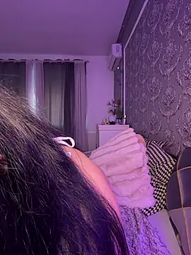 Olivia_Noor webcam