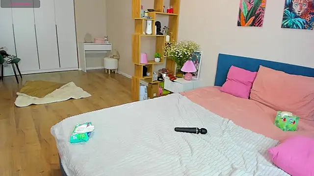 BritneyLix webcam