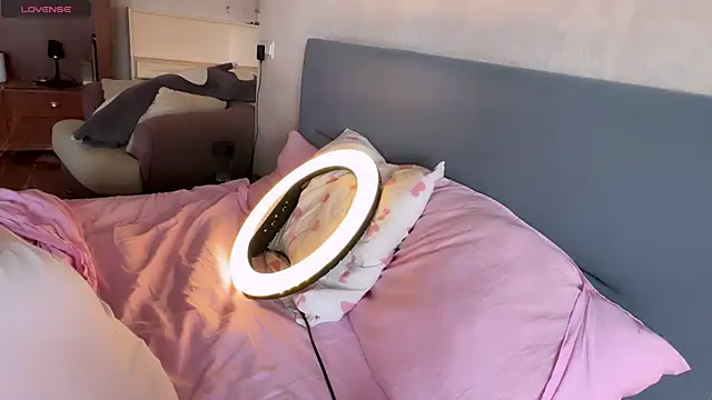 eva_varnerr webcam