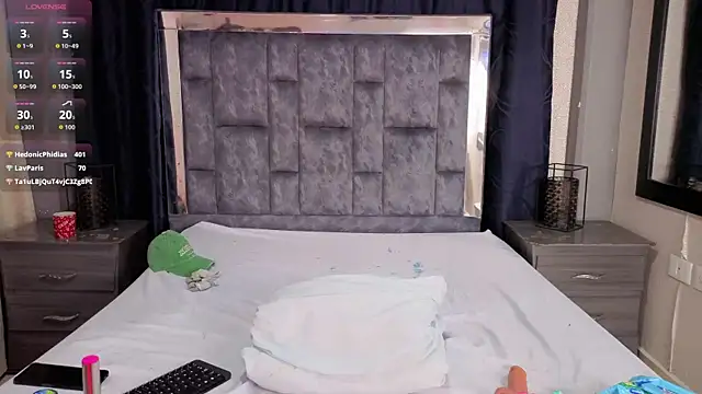 LeoMonnroe webcam
