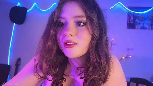 Lil_Belaa live cam on StripChat