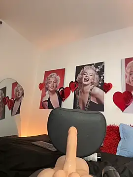 SaraaBellini webcam