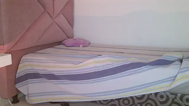 eva_sin18 (F young) - double penetration