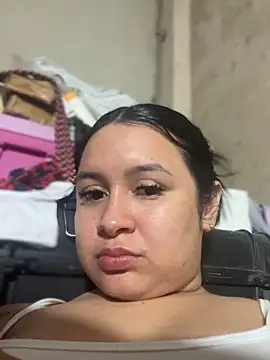 Pretty_Isadora webcam