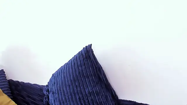 miabellee_ webcam