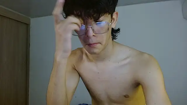 noah_millerx webcam