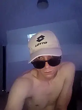 Luxdrg's cam show statistics and live stream