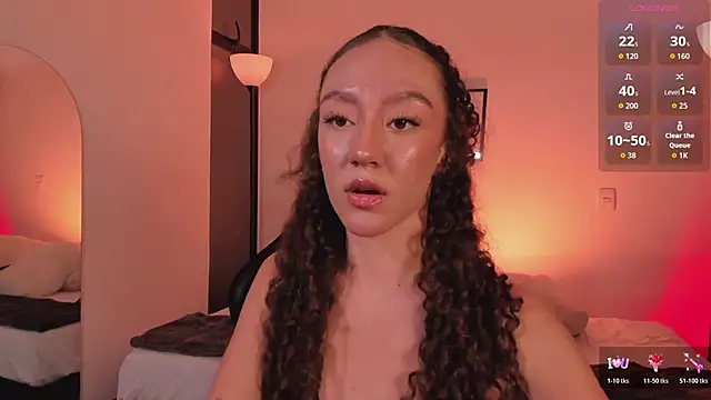 ChloeMoreti webcam