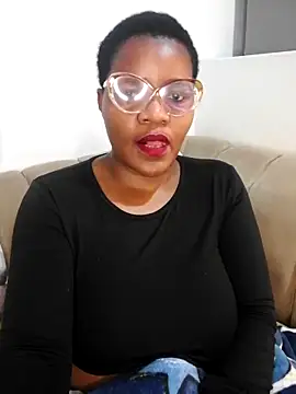 ChubbyBitch26 webcam