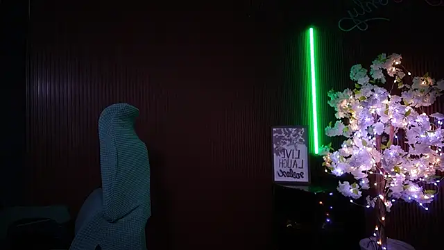 xxforyoureyesonlyxx webcam