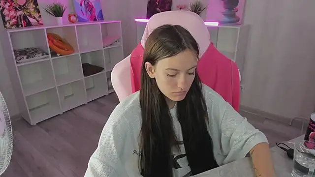golden__whisper (F teen) - make me cum squirt