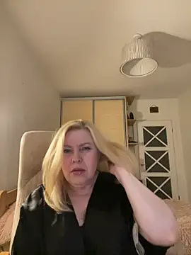 JanieLight53 webcam
