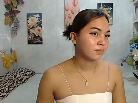 ur_asiankat webcam