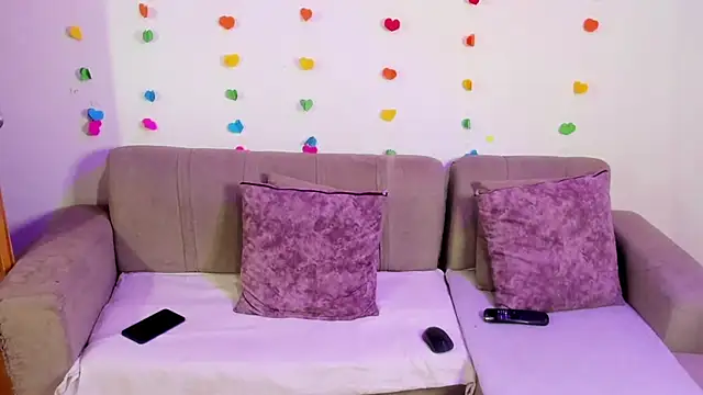 MiaYMolly webcam