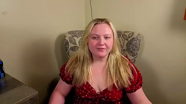 PhatAssBlond webcam