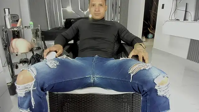 master_leather webcam