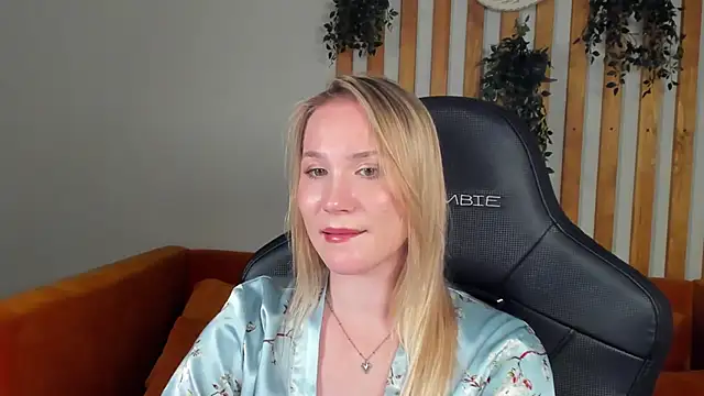 ElaraVoltage webcam