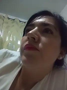 dhanya_moon webcam