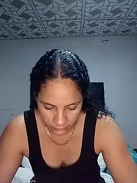 cieloo_777 webcam