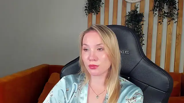 ElaraVoltage webcam