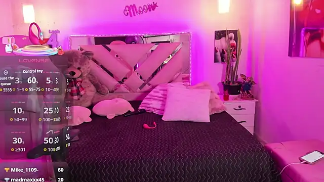 Karly_moon webcam