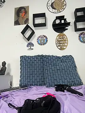 jamilaross (F young) - control my machine and make me SQUIRT