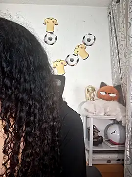 lina_444 (F mature) - caress my big tits