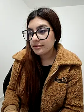 cutetemari live cam on StripChat