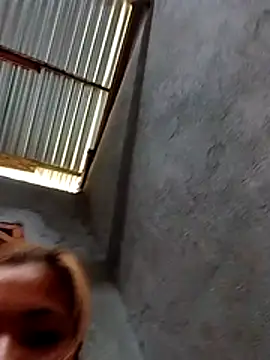 uwannataste live cam on StripChat