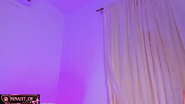 ninaht webcam