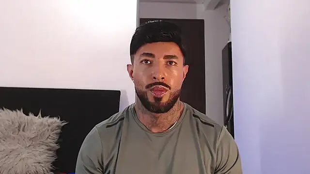 andrea_de_lucaa webcam