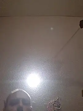daddyandsplashqueen (Ask my age) - Flash titties