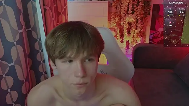 cumte_boy (M twink) - stroke the butt